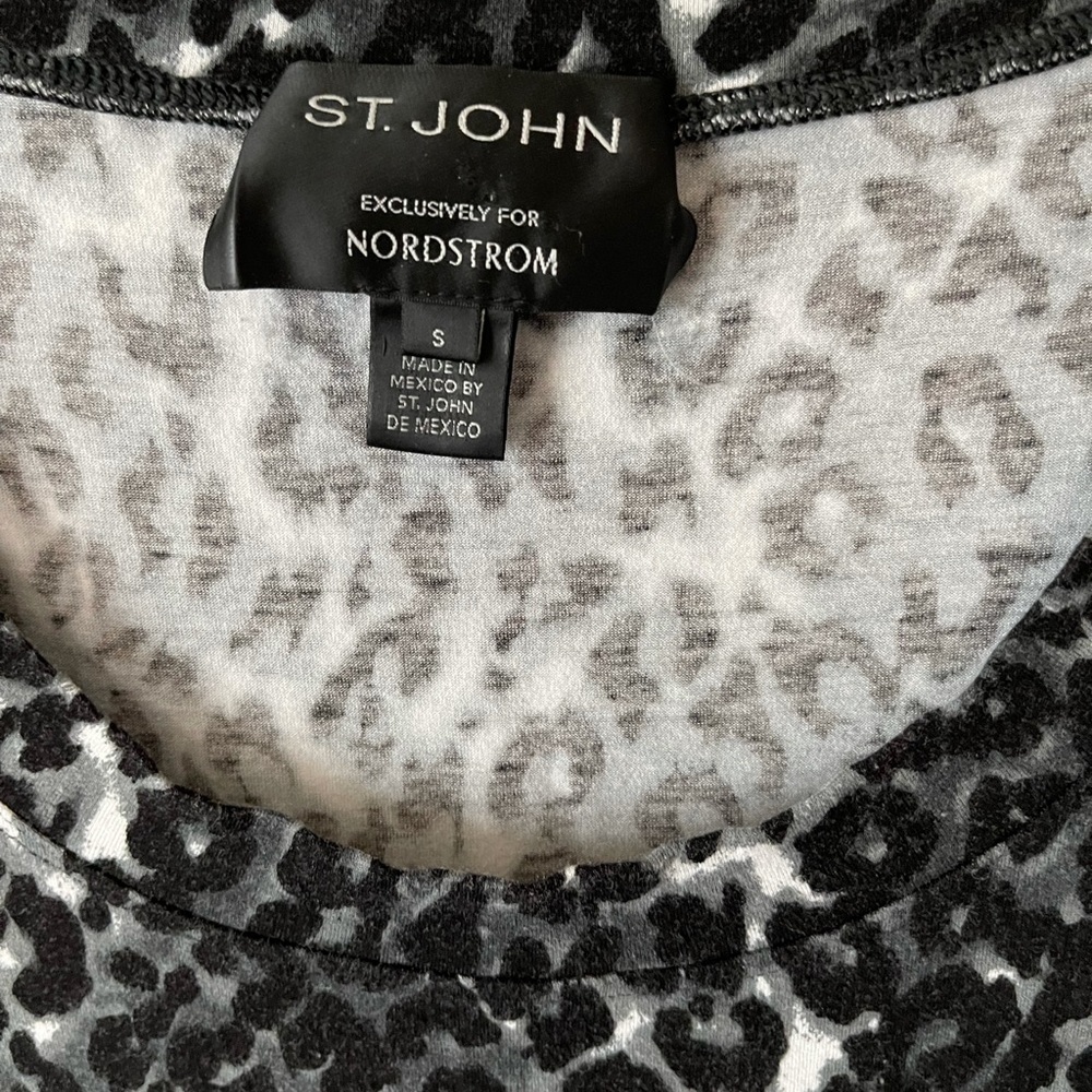 ST. JOHN BLACK AND WHITE ELEGANT BLOUSE - Picture 4 of 5